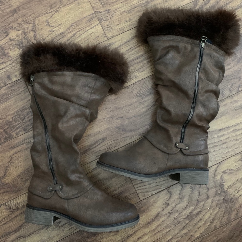 NWOT Woman’s Muk Luks